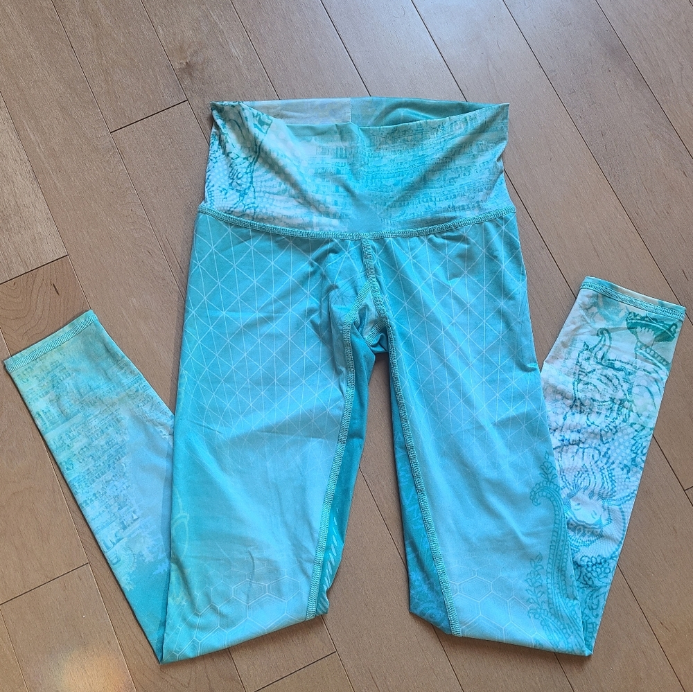 TEEKI Blue Printed Leggings